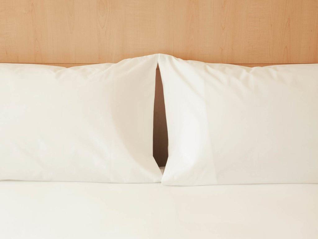Ibis Dalian Zhongshan Square Exterior photo